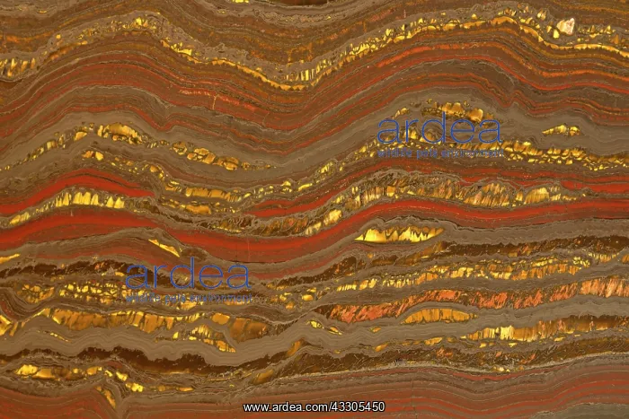 : 80178945 Banded Iron - alternating layers of red : 80178945 Banded Iron - alternating layers of red