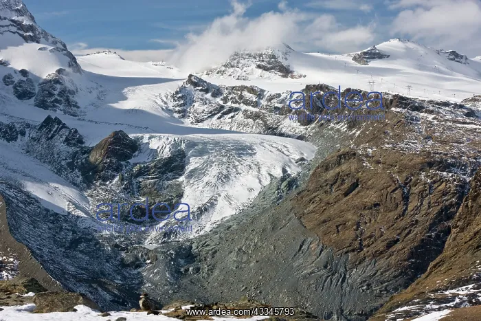 : 80179339 The Gorner Glacier / Gornergletscher below : 80179339 The Gorner Glacier / Gornergletscher below