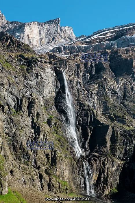 : 80184044 Waterfalls Cirque Of Gavarnie, Hautes : 80184044 Waterfalls Cirque Of Gavarnie, Hautes