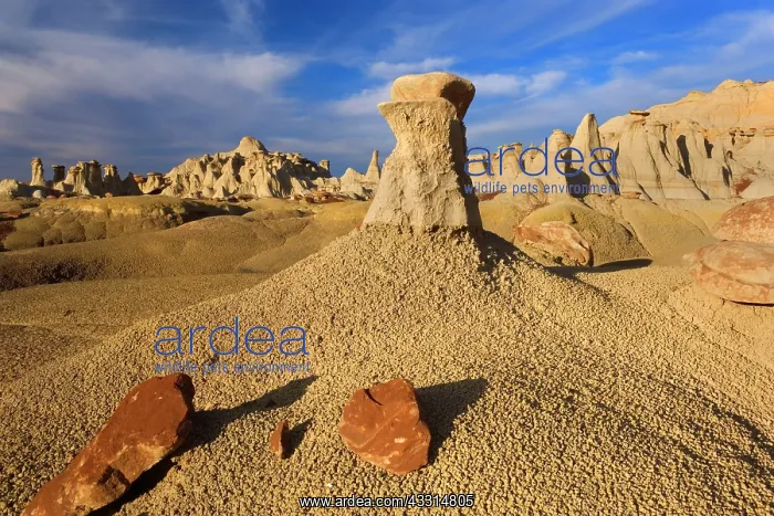 : 80187199 Hoodoos and Badlands - artfully sculpted : 80187199 Hoodoos and Badlands - artfully sculpted