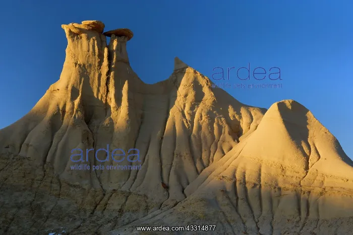 : 80187208 Hoodoo and Badlands - artfully sculpted : 80187208 Hoodoo and Badlands - artfully sculpted