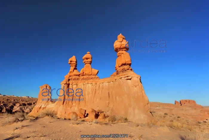 : 80188170 Three ugly Sisters - sandstone rock formation : 80188170 Three ugly Sisters - sandstone rock formation