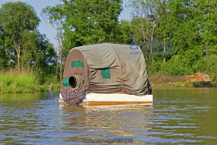 : 80190474 Floating Hide - for wildlife photography : 80190474 Floating Hide - for wildlife photography