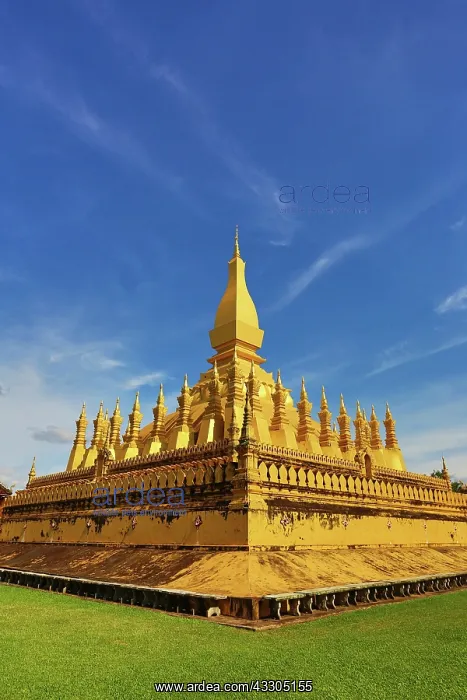 : 80191453 Pha That Luang gold Stupa, Vientiane, Laos : 80191453 Pha That Luang gold Stupa, Vientiane, Laos