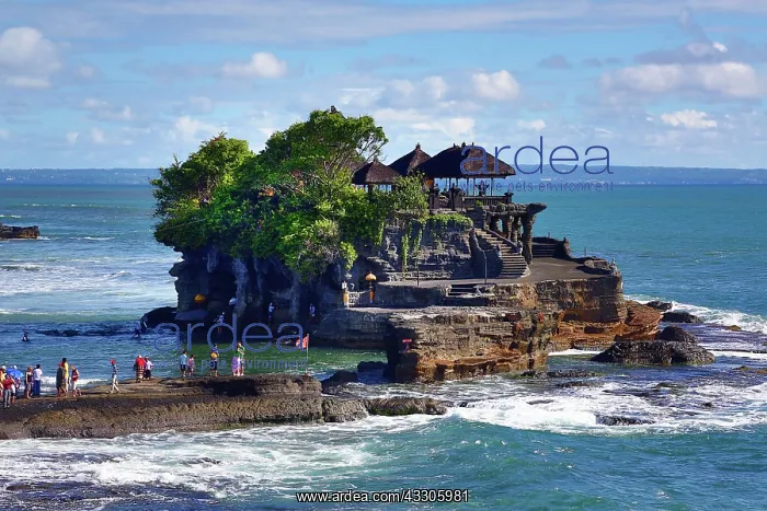 : 80191522 Pura Tanah Lot temple in Tanah Lot, Bali : 80191522 Pura Tanah Lot temple in Tanah Lot, Bali