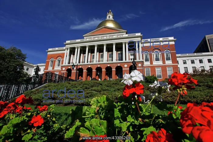 : 80191544 Massachusetts State House with gold dome : 80191544 Massachusetts State House with gold dome