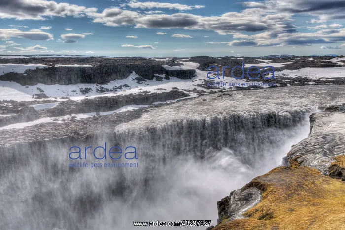 : 80195570 Dettifoss Waterfall Iceland Bill Coster : 80195570 Dettifoss Waterfall Iceland Bill Coster