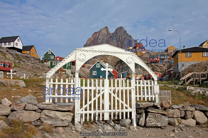 : 80199082 Cemetery Uummannaq, Greenland Sven-Erik : 80199082 Cemetery Uummannaq, Greenland Sven-Erik