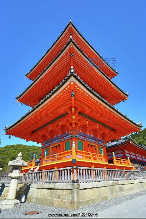 : 80199178 Three storey orange pagoda Kiyomizu-dera : 80199178 Three storey orange pagoda Kiyomizu-dera