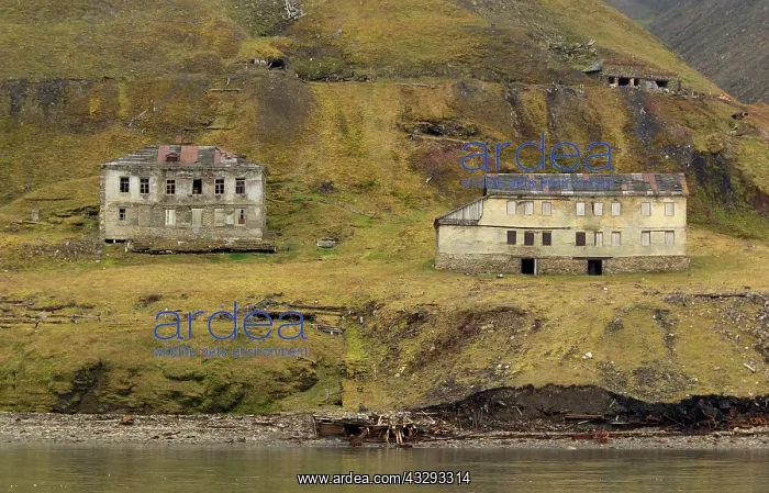 : 80199259 Grumant - former Soviet coal mine abandoned : 80199259 Grumant - former Soviet coal mine abandoned
