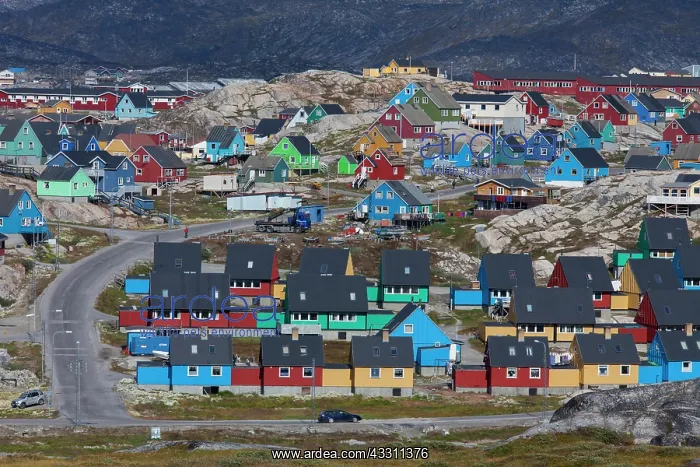 : 80200071 Ilulissat - houses in the town Ilulissat : 80200071 Ilulissat - houses in the town Ilulissat
