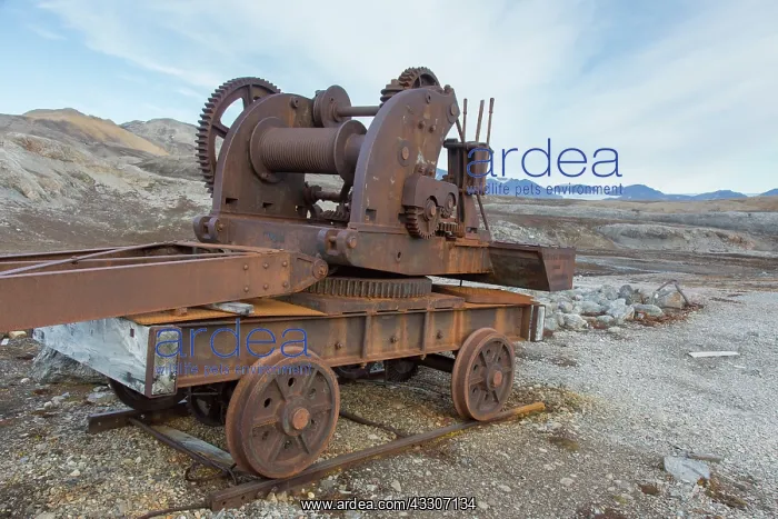 : Abandoned marble quarry at Camp Mansfield at Blomstrandhalvo : Abandoned marble quarry at Camp Mansfield at Blomstrandhalvo