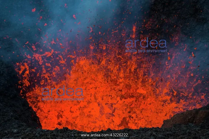 : Active lava eruption on the Tolbachik volcano, Kamchatka : Active lava eruption on the Tolbachik volcano, Kamchatka