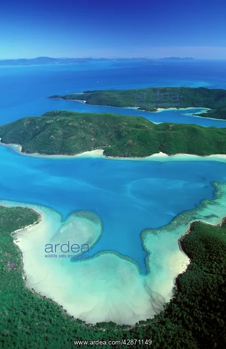 : Aerial - Hook Island: Macona & Nara Inlets Whitsunday : Aerial - Hook Island: Macona & Nara Inlets Whitsunday