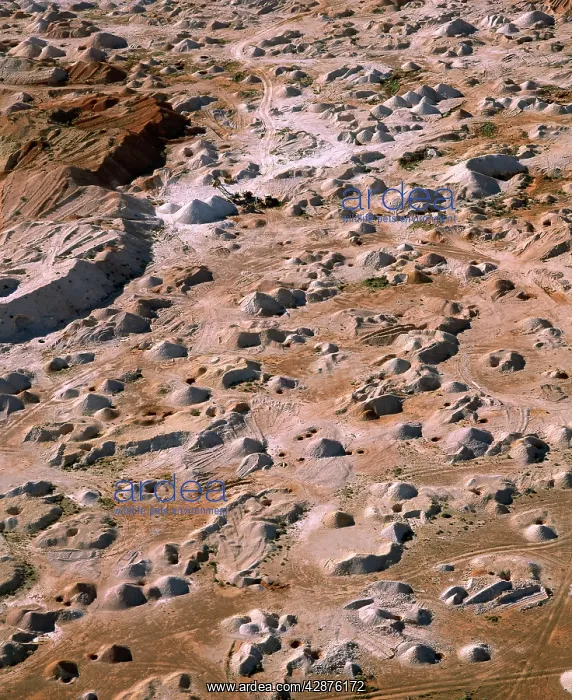 : Aerial - Opal mining, aerial Coober Pedy : Aerial - Opal mining, aerial Coober Pedy