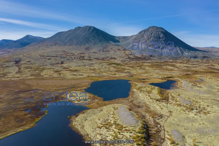 : Aerial view of mountain landscape in autumn - Innlandet : Aerial view of mountain landscape in autumn - Innlandet