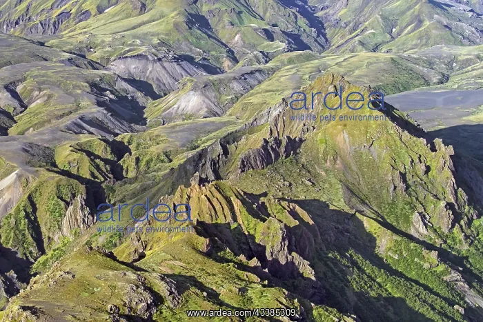 : Aerial view over the mountain ridge Thorsmork, unrsmnrk : Aerial view over the mountain ridge Thorsmork, unrsmnrk