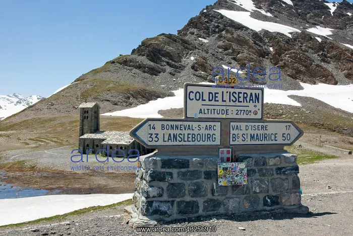 : Alpine pass Col de l'Iseran, Route des Grandes Alpes : Alpine pass Col de l'Iseran, Route des Grandes Alpes