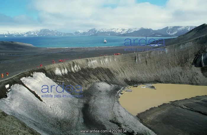 : ANTARCTICA - Crater of Telefon Volcano : ANTARCTICA - Crater of Telefon Volcano