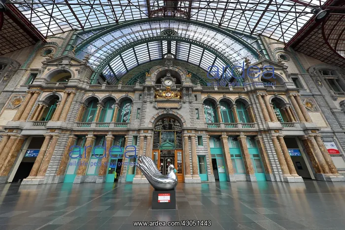 : Antwerp Centraal railway station in Antwerp, Belgium : Antwerp Centraal railway station in Antwerp, Belgium