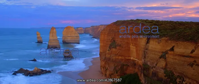 : Twelve Apostles sunset - sandstone rock formations : Twelve Apostles sunset - sandstone rock formations