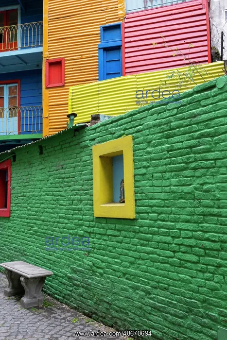 : Argentina, Buenos Aires. La Boca, Tango Street : Argentina, Buenos Aires. La Boca, Tango Street
