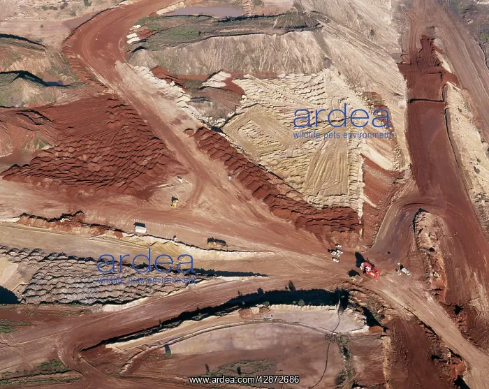 : AUSTRALIA - Coal Mining, open cut mine south of Blackwater : AUSTRALIA - Coal Mining, open cut mine south of Blackwater