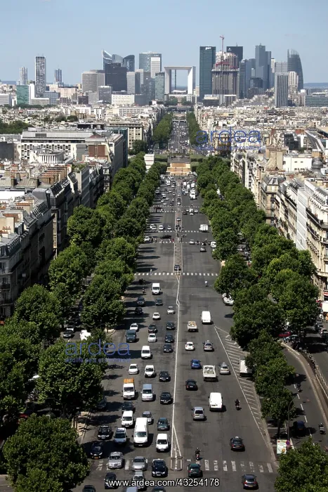 : Ave de la Grande Armee with the view of : Ave de la Grande Armee with the view of