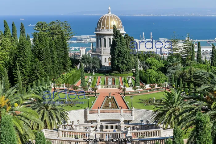 : Bahai Gardens, Shrine of the Bab, Haifa, Israel : Bahai Gardens, Shrine of the Bab, Haifa, Israel