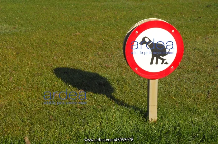 : Ban panel against dog droppings Holland : Ban panel against dog droppings Holland