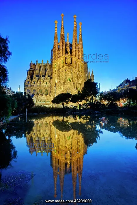 : Barcelona. Catalonia. Spain. Basilica de la Sagrada Familia : Barcelona. Catalonia. Spain. Basilica de la Sagrada Familia