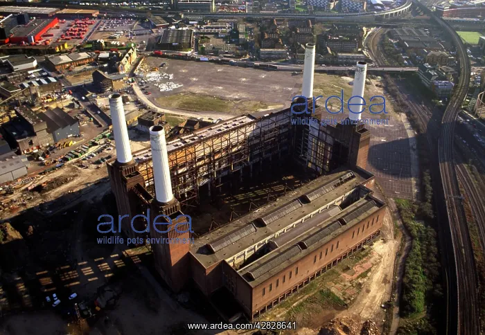 : Battersea Power Station, an unused coal-fired power : Battersea Power Station, an unused coal-fired power