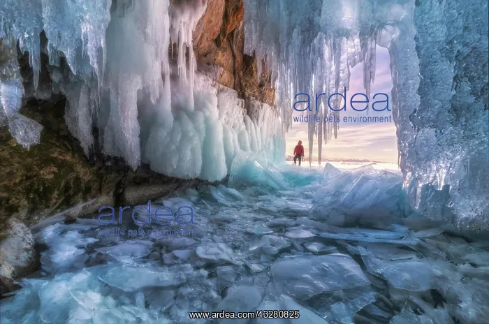 : Beautiful little ice cavern in frozen Khuvsgul lake : Beautiful little ice cavern in frozen Khuvsgul lake