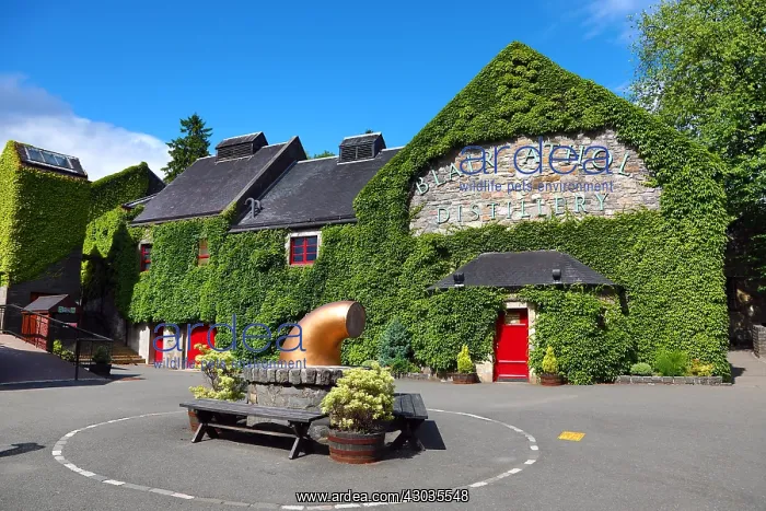 : Blair Athol whisky distillery in Pitlochry, Perthshire : Blair Athol whisky distillery in Pitlochry, Perthshire