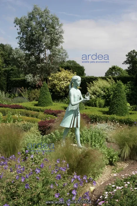 : The Blue Girl Statue Waterperry Gardens, (the former : The Blue Girl Statue Waterperry Gardens, (the former