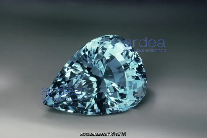 : Blue Topaz Gemstone : Blue Topaz Gemstone
