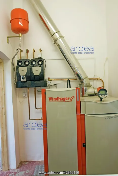 : Bolier - Windhager Austrian wood pellet fired domestic : Bolier - Windhager Austrian wood pellet fired domestic