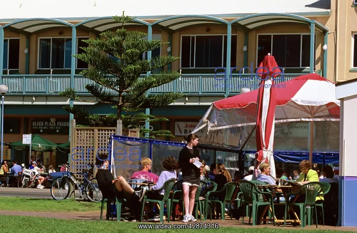 : Breakfast by beach in Bronte outdoor cafe : Breakfast by beach in Bronte outdoor cafe
