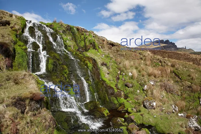 : Bride's Veil Waterfall, and Old Man of Storr : Bride's Veil Waterfall, and Old Man of Storr