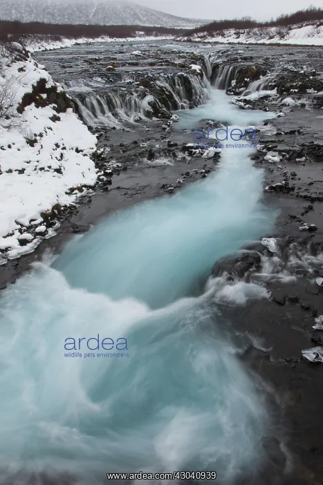  : Bruarfoss Waterfall winter