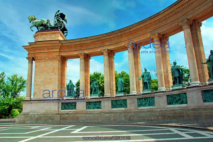 : Budapest, Hungary, Heroes Square : Budapest, Hungary, Heroes Square