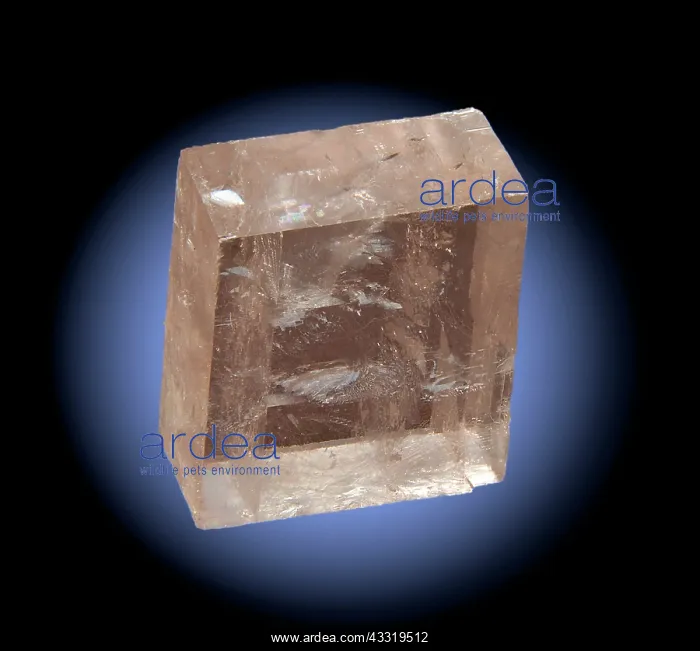 : Calcite Under White Light (2 of 2) : Calcite Under White Light (2 of 2)