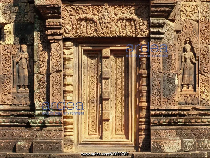 : Cambodia - Niches with Devatas (deity, divinity) : Cambodia - Niches with Devatas (deity, divinity)