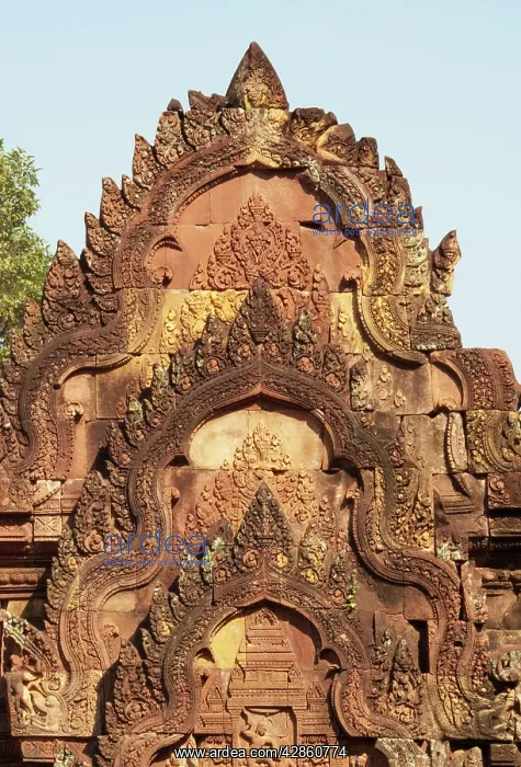  : Cambodia - The trilobate pediment of the south
