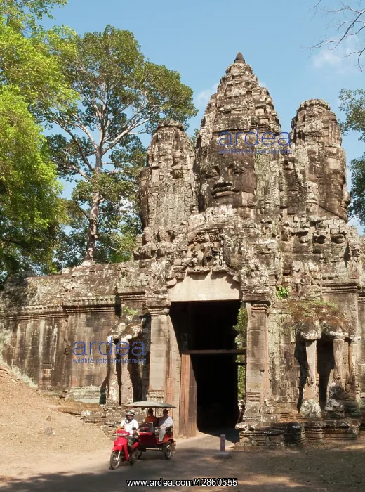 : Cambodia - Tuk-tuk at the inner side of the Victory : Cambodia - Tuk-tuk at the inner side of the Victory