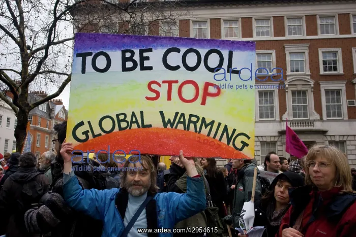 : Campaigners Stop Global Warming banner Climate Change : Campaigners Stop Global Warming banner Climate Change