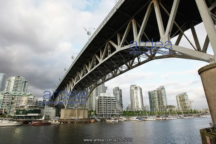 : Canada - Granville Island & False Creek in Vancouver : Canada - Granville Island & False Creek in Vancouver