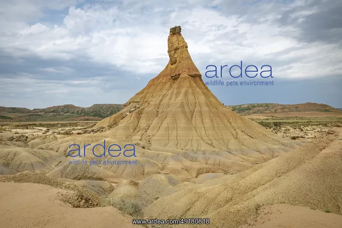 : Castildeterra rock formation in the Bardenas Blanca area of the Bardenas Riales Natural Park : Castildeterra rock formation in the Bardenas Blanca area of the Bardenas Riales Natural Park