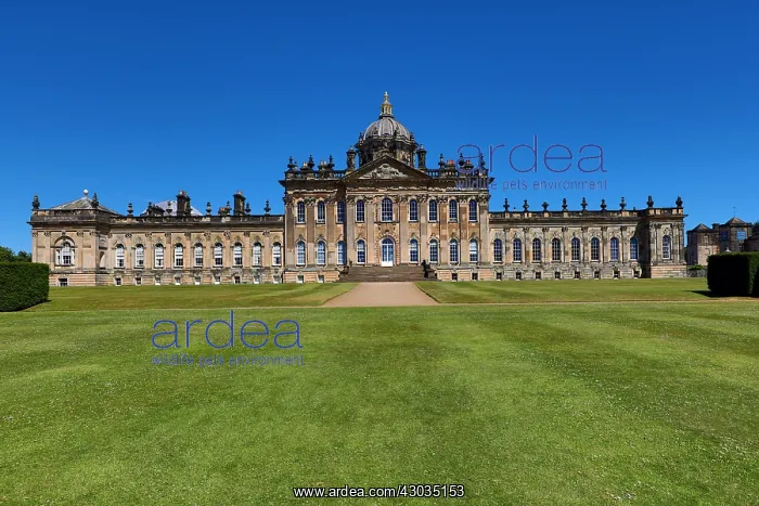 : Castle Howard stately home near York, North Yorkshire : Castle Howard stately home near York, North Yorkshire
