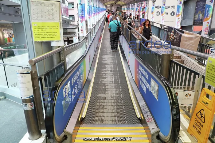 : CentraloaeMid-Levels escalator and walkway system, Hong Kong : CentraloaeMid-Levels escalator and walkway system, Hong Kong